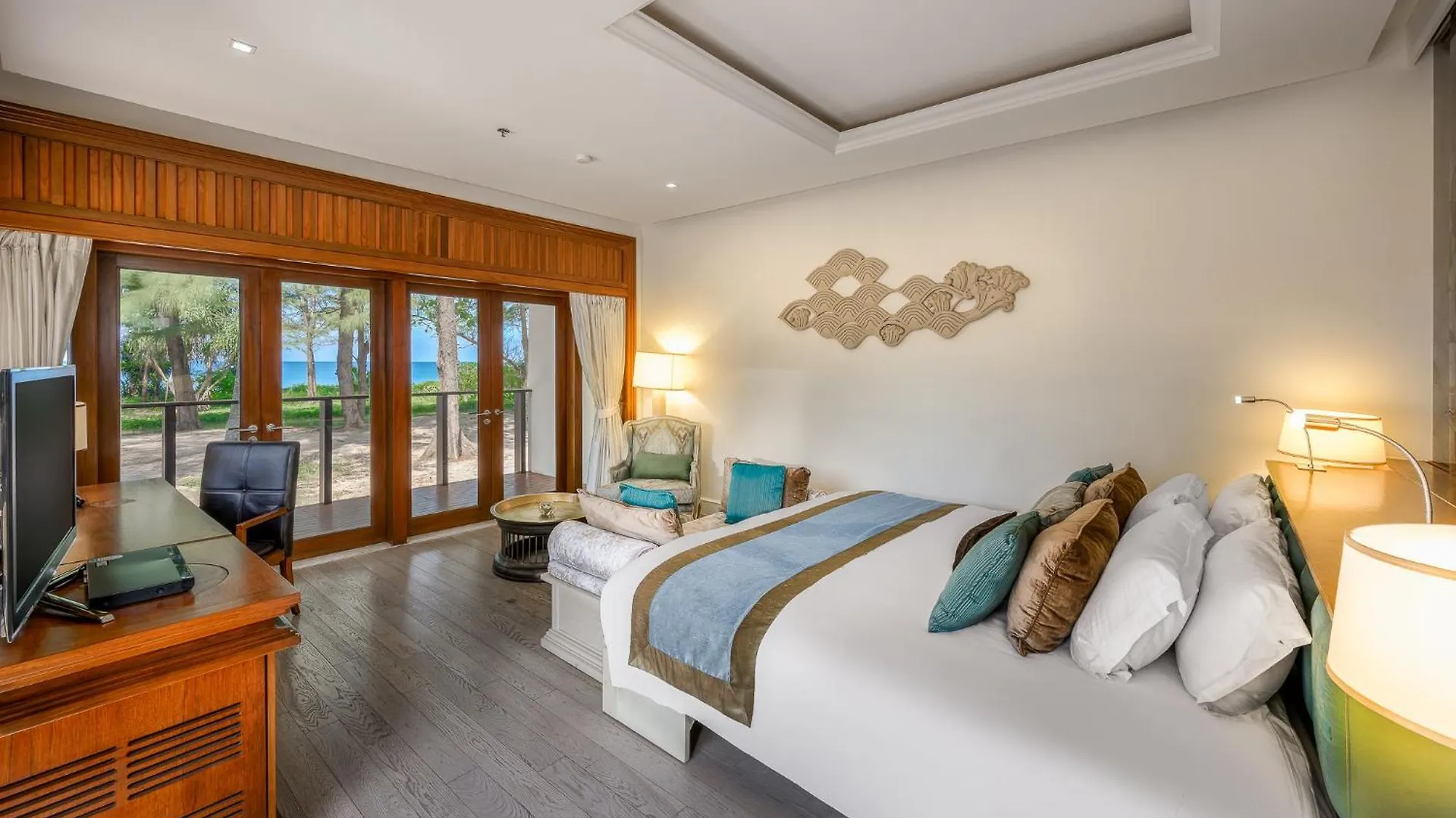 *****  Maikhao Dream Villa Resort And Spa, Maikhao Phuket Thailand